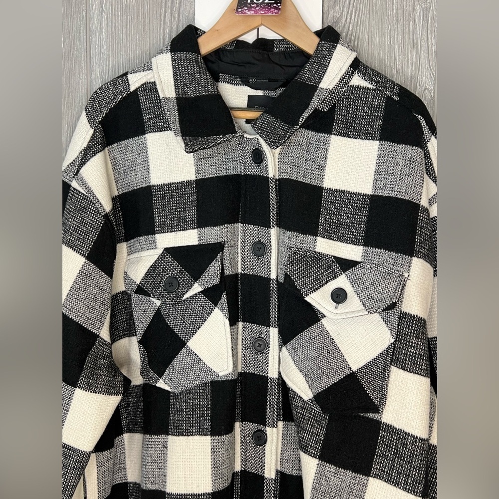 162. RDI Buffalo Plaid Shirt Jacket from Nordstrom Women’s 3X in Cream Plaid - Picture 3 of 9